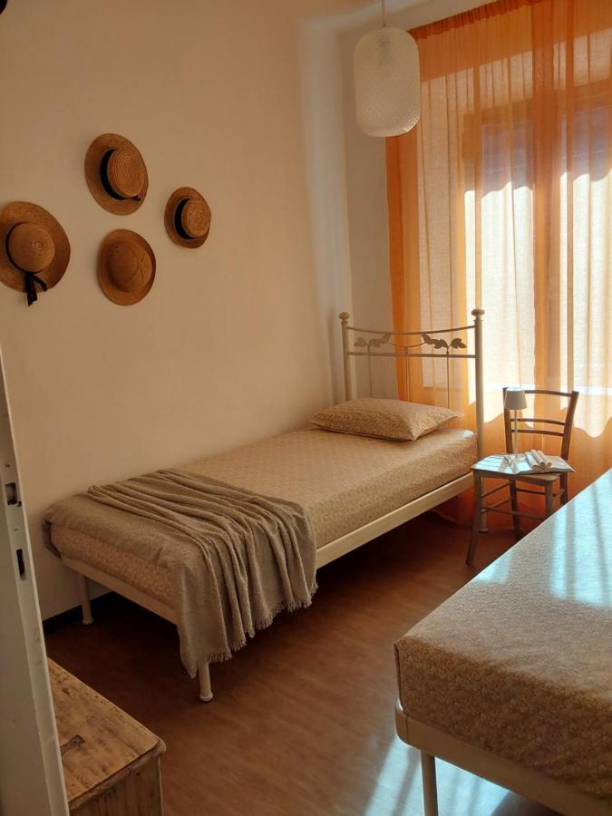 Casa Vacanze Malvarosa Casale Corte Cerro Buitenkant foto