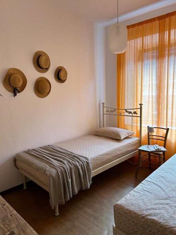 Casa Vacanze Malvarosa Casale Corte Cerro Buitenkant foto