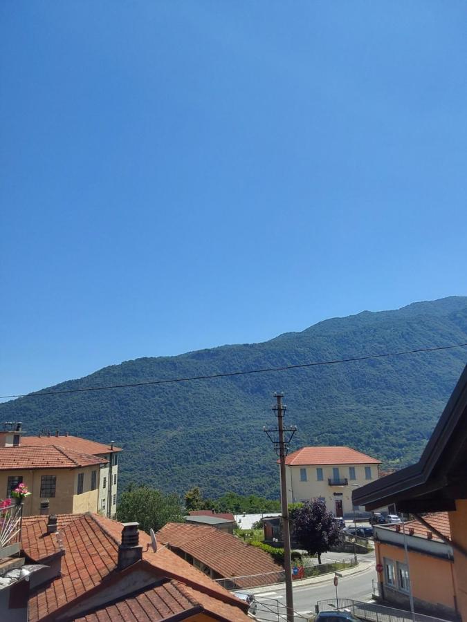 Casa Vacanze Malvarosa Casale Corte Cerro Buitenkant foto