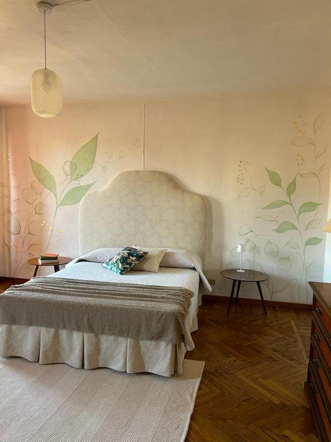 Casa Vacanze Malvarosa Casale Corte Cerro Buitenkant foto